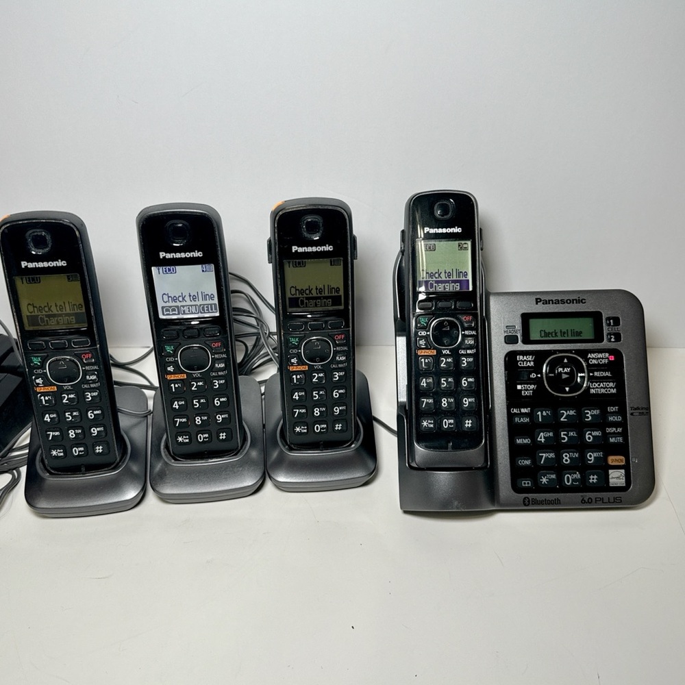 Panasonic KX-TG994SK Bluetooth Cordless Phone System Set Of 4 Handsets